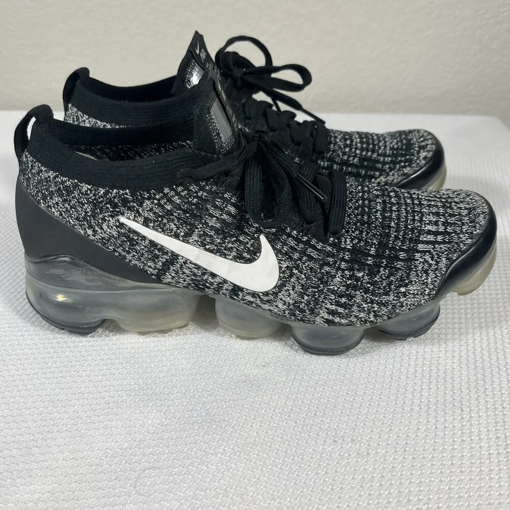 Nike‎ Air Vapormax Flyknit 3 Sneaker Women’s SZ 8.5 Black/White AJ6910-001 - Picture 5 of 13
